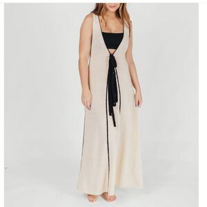 Benaar Knit V-Neck Maxi Dress with Contrast Dress in Cream/Black NWT Size M